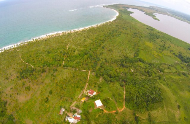 Laguna Limon la Playa Limon Rancho La Cueva